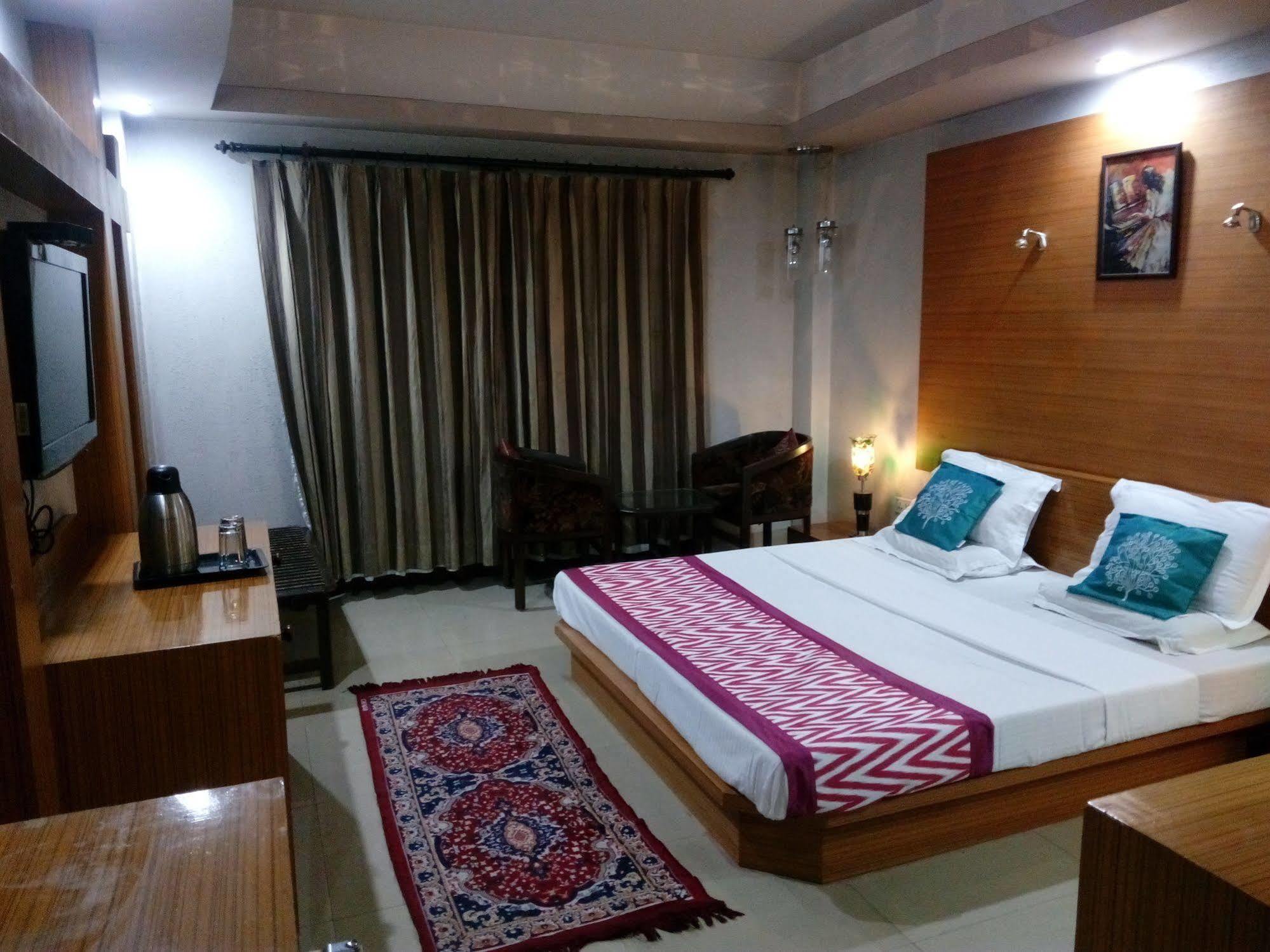 Hotel Snow Princess Manali  Bagian luar foto