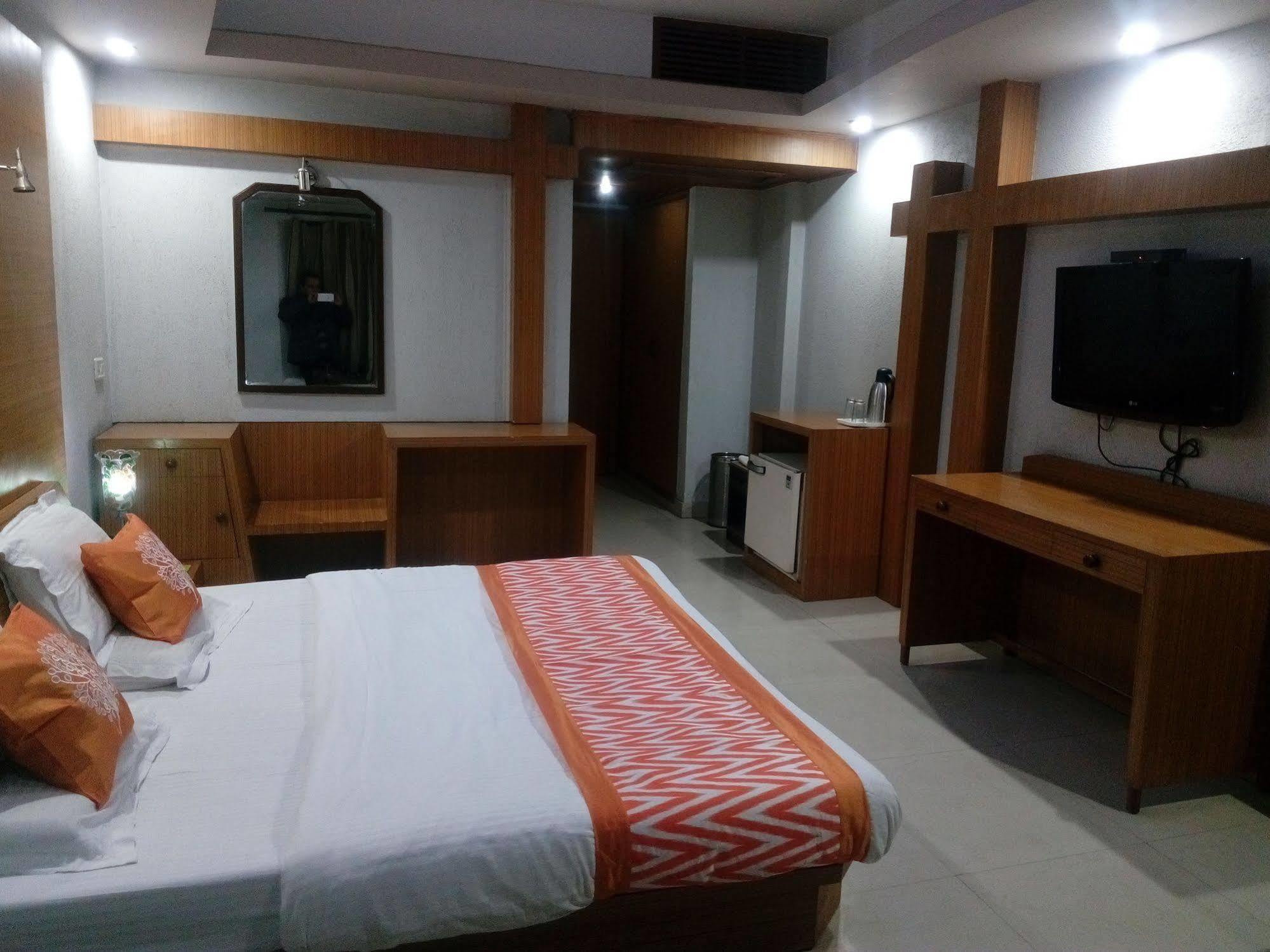 Hotel Snow Princess Manali  Bagian luar foto